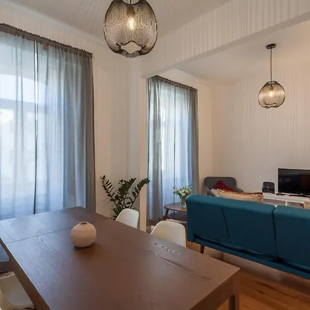 Beguest Living Sintra
